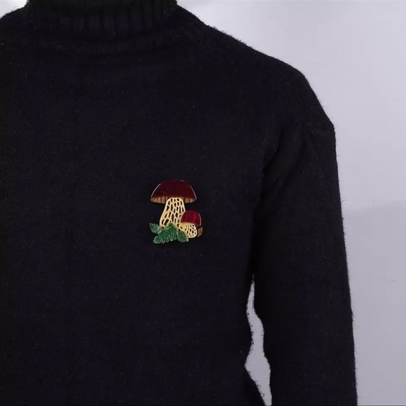 Wooden Mushroom Brooch, Light Brown, NWOT - Picture 3 of 4